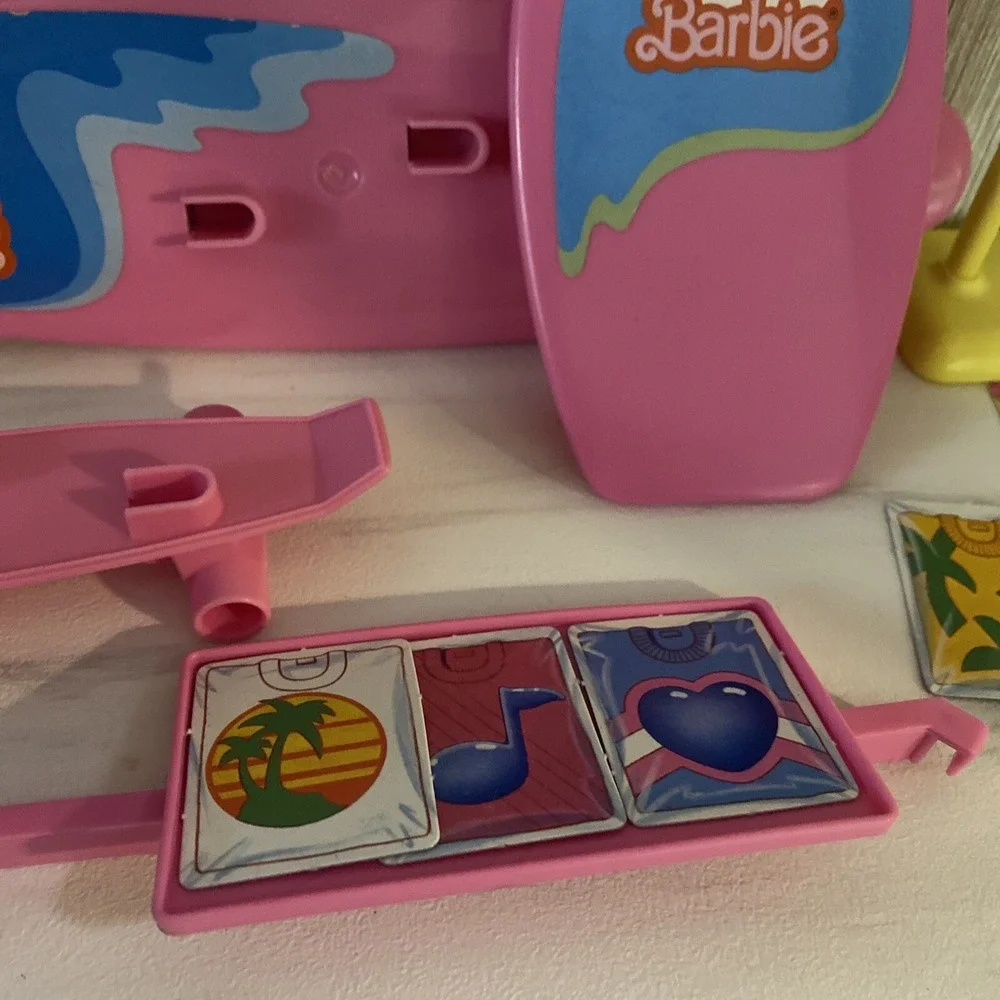 VINTAGE 1987 Barbie California Dream Surf'n Shop Replacement Part Lot Skateboard